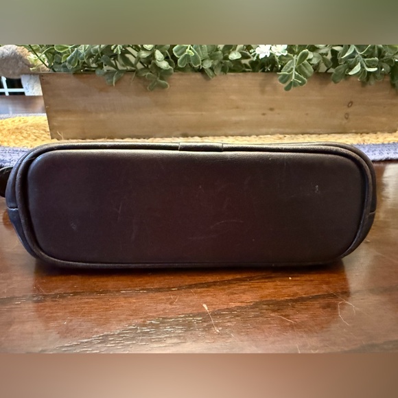 Dooney & Bourke Croc-Embossed Leather cosmetic Pouch Brown - Picture 3 of 15